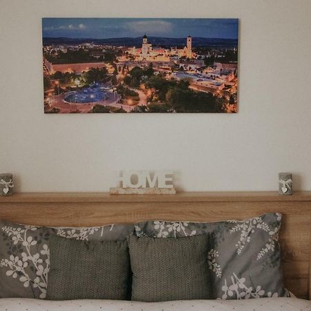 Apartament 1 Decembrie Lägenhet Alba Iulia Exteriör bild