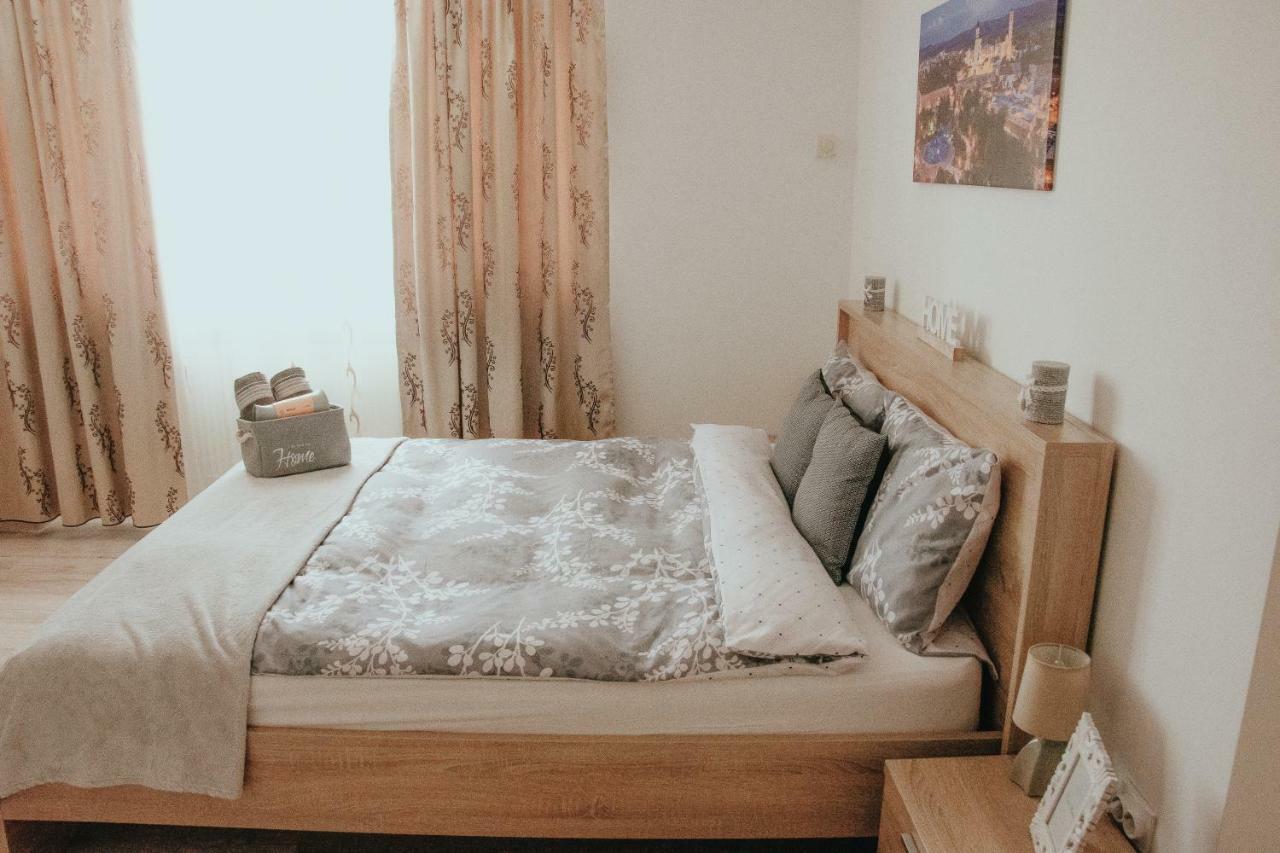 Apartament 1 Decembrie Lägenhet Alba Iulia Exteriör bild