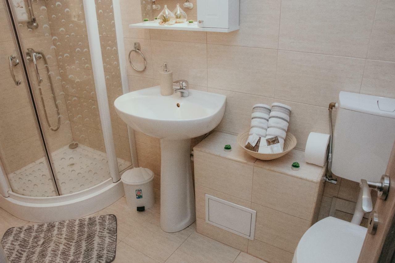 Apartament 1 Decembrie Lägenhet Alba Iulia Exteriör bild